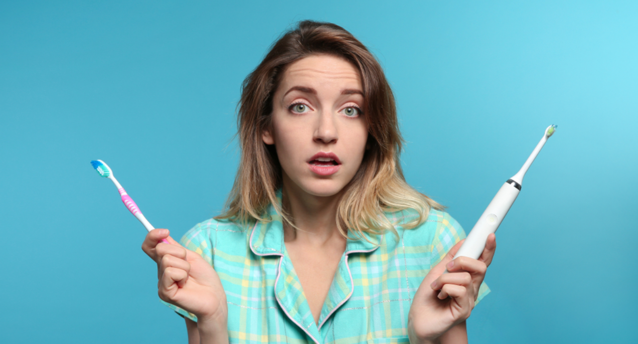 Electric Toothbrush vs Manual Toothbrush Comparison
